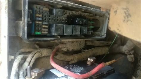 bobcat skid steer fuse box location|bobcat s450 fuse box location.